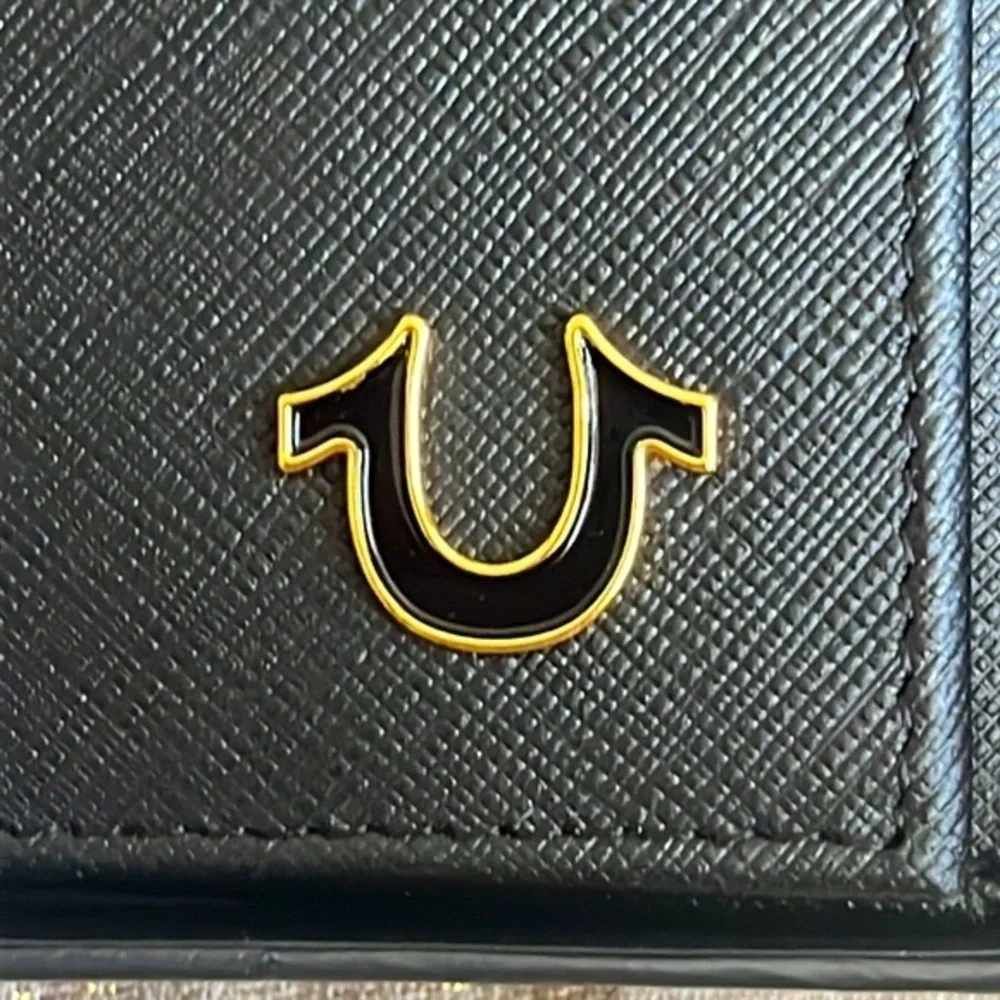 Brand New True Religion Genuine Leather Black/Gold Trifold Pria Wallet RFID